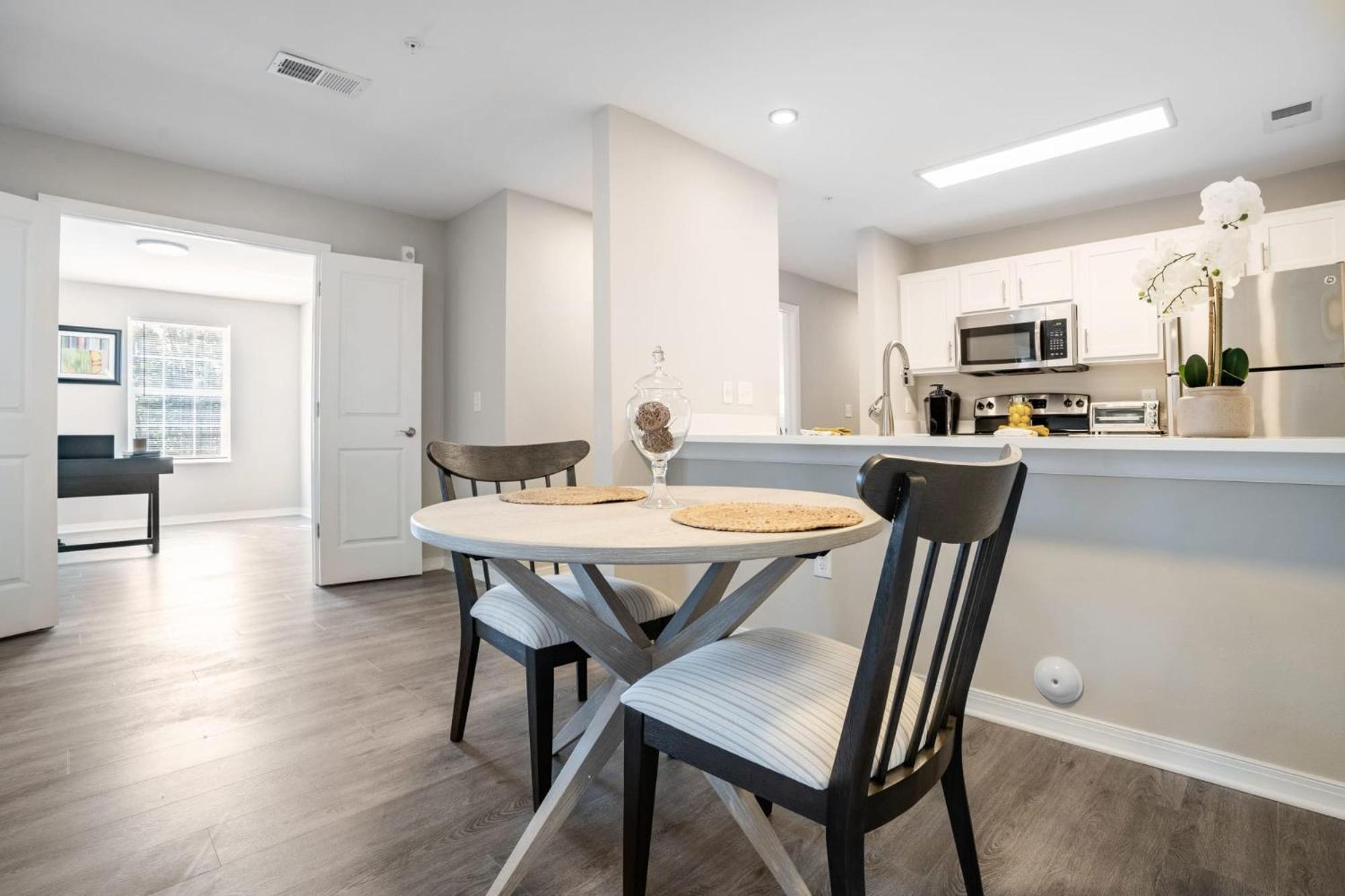 One Bedroom Apartment Near Downtown Raleigh Buitenkant foto